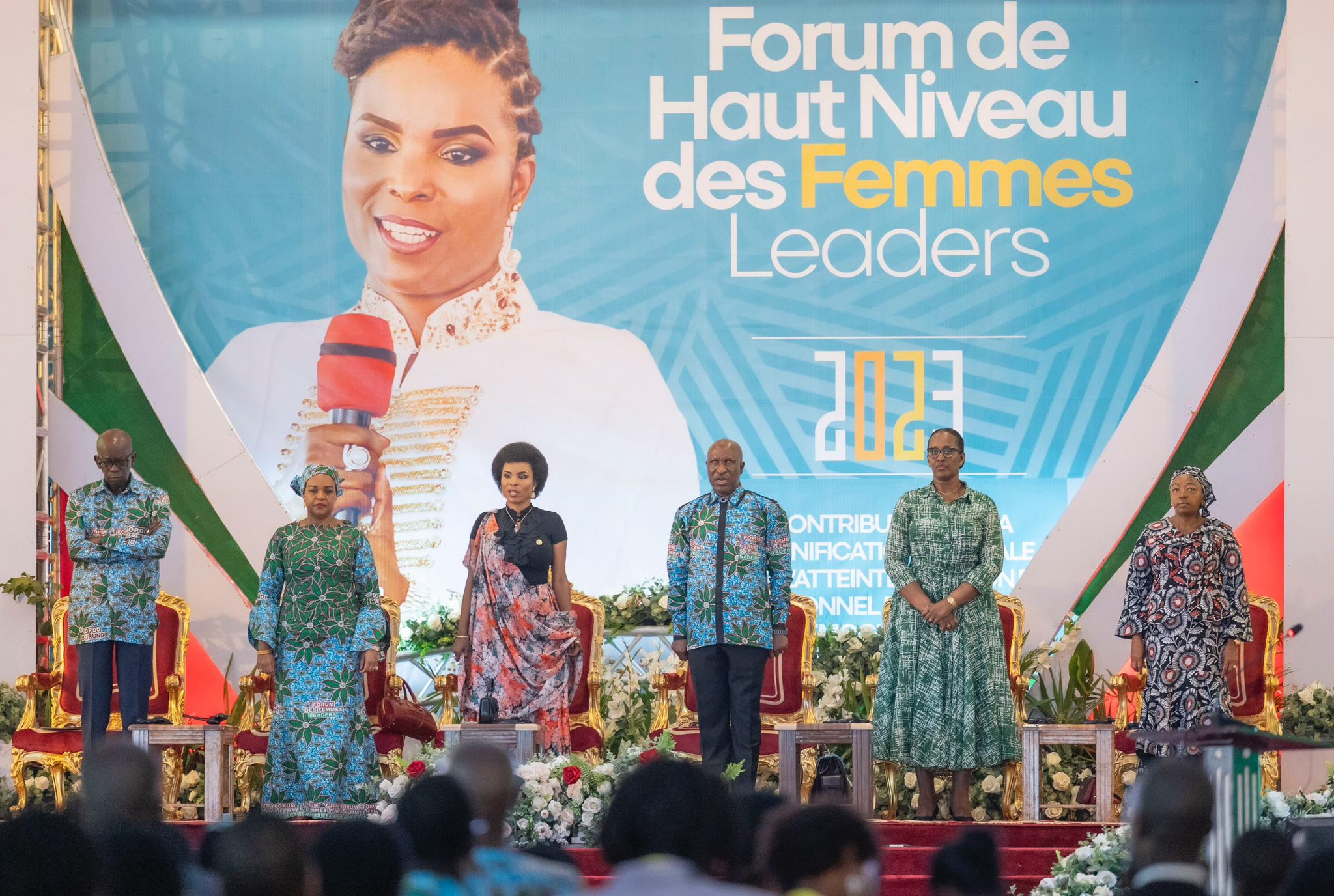 Madame Jeannette Kagame Yitabiriye Inama I Bujumbura - Press Box